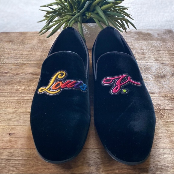 LOUIS VUITTON “Louis V.” Velvet Auteuil Slippers - Picture 4 of 13